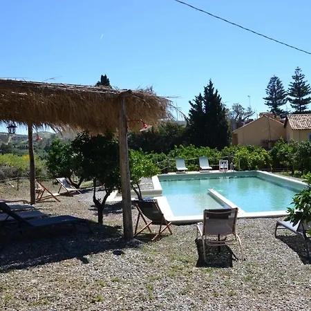 Agroturismo La Cucullera *