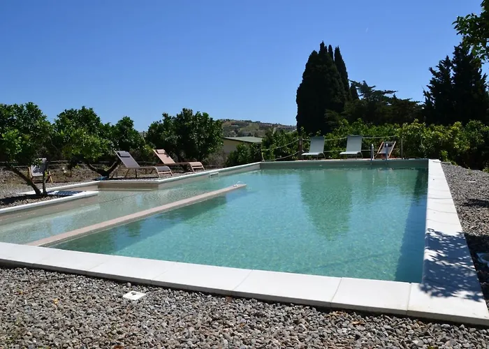 La Cucullera Alojamento de Turismo Rural *