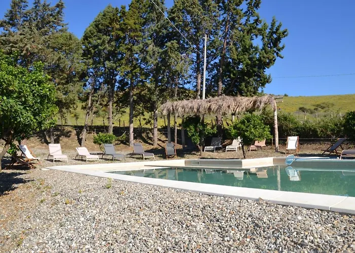 Alojamento de Turismo Rural La Cucullera Catanzaro